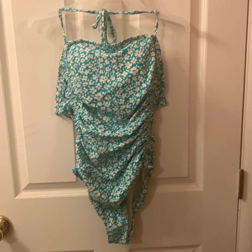 NWT Greenish Womens Small One Piece Swimsuit